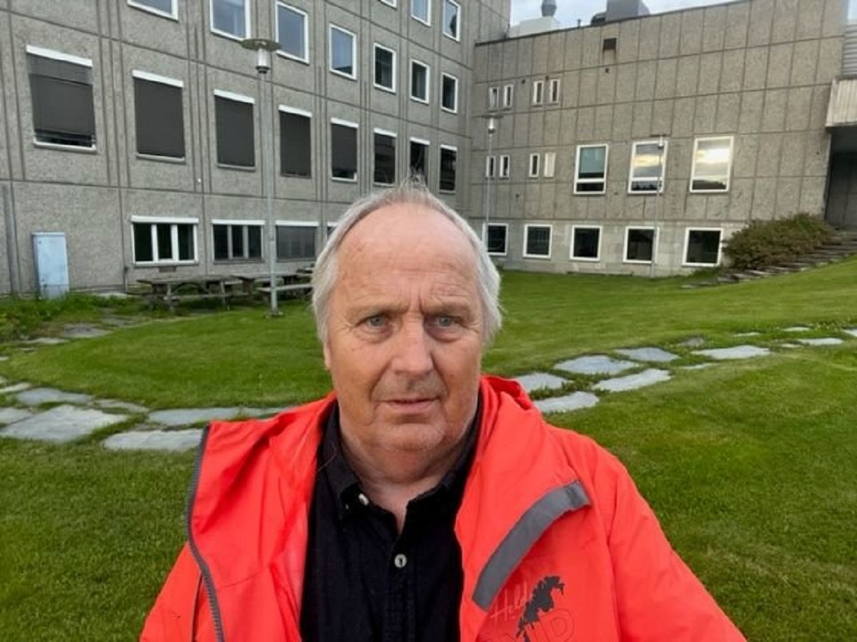 /images/Sentralt/Sentralt/RogerLarsenUte.jpg
